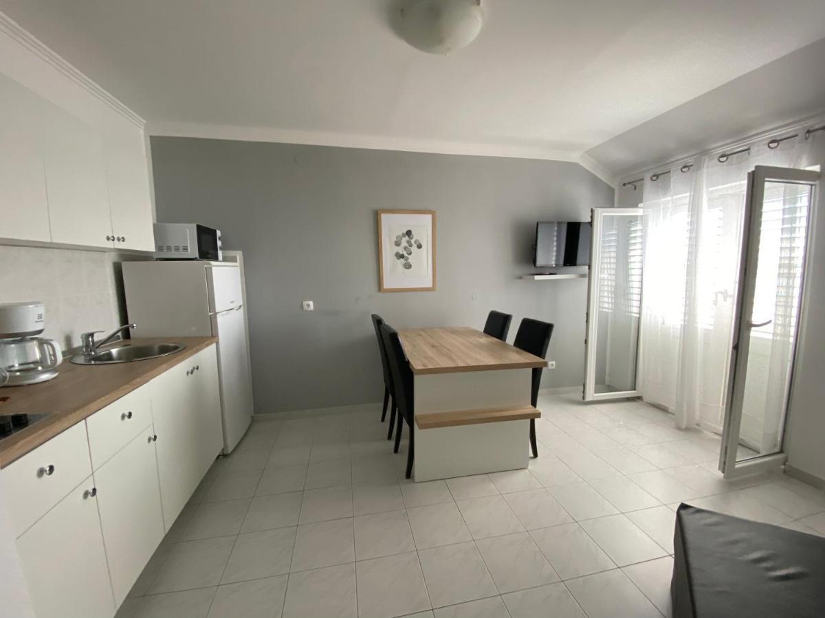 Emanuela 2 Apartment Novalja Ngoại thất bức ảnh