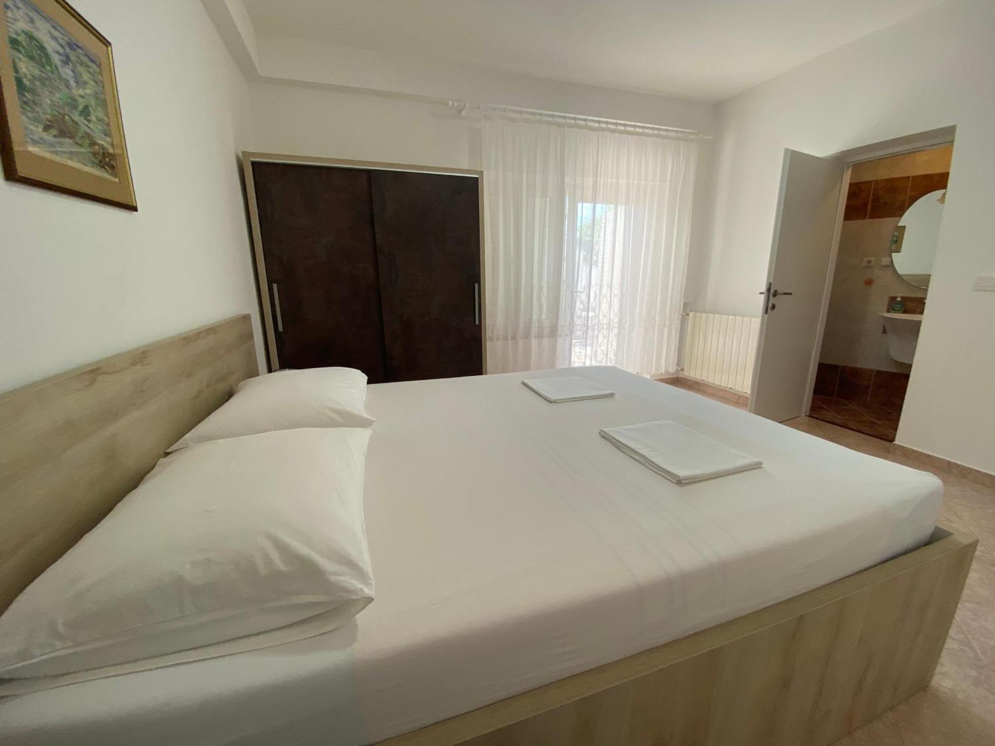 Emanuela 2 Apartment Novalja Ngoại thất bức ảnh